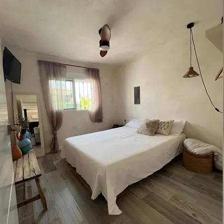 Con Piscina En La Montana Hasta 10 Personas * Llombai