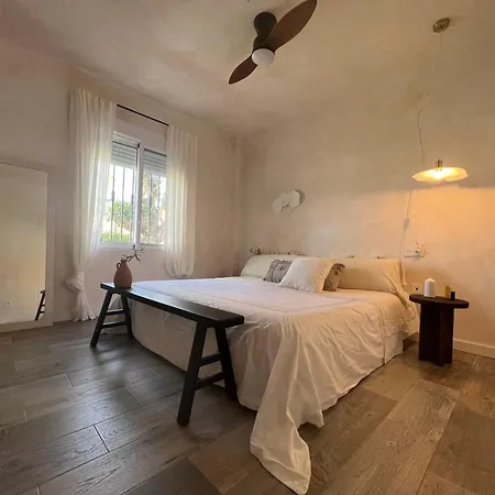 Con Piscina En La Montana Hasta 10 Personas Villa Llombai