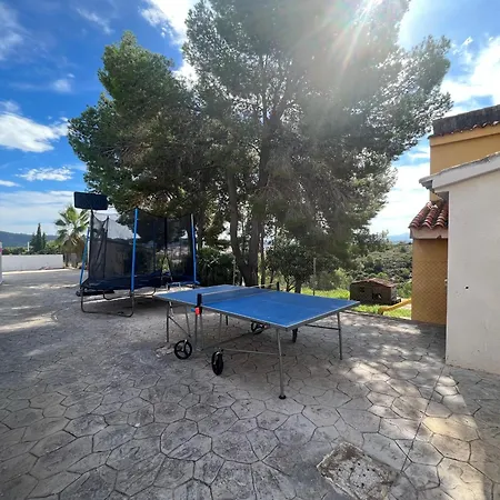 Con Piscina En La Montana Hasta 10 Personas Llombai