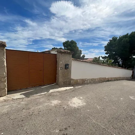 Con Piscina En La Montana Hasta 10 Personas Villa *