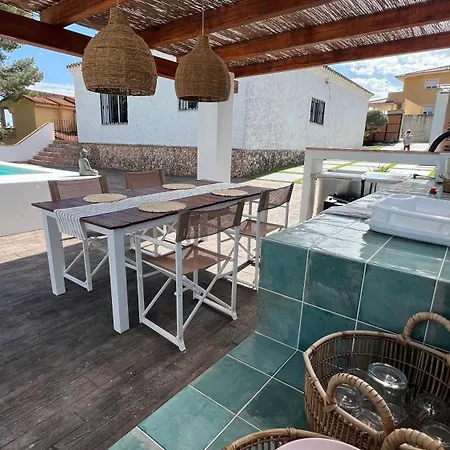 Con Piscina En La Montana Hasta 10 Personas * Llombai