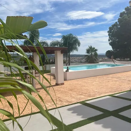 Villa Con Piscina En La Montana Hasta 10 Personas